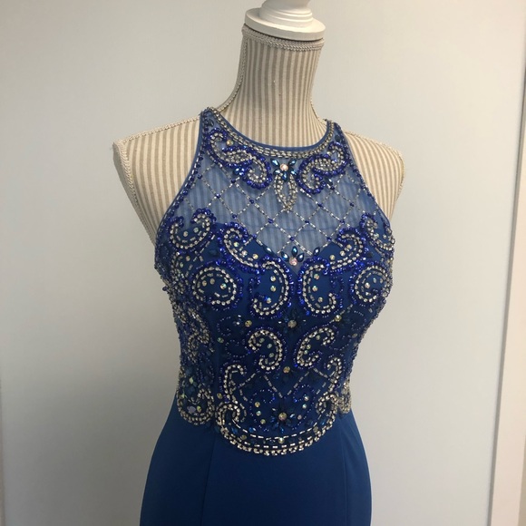 Prom dress - Picture 2 of 5